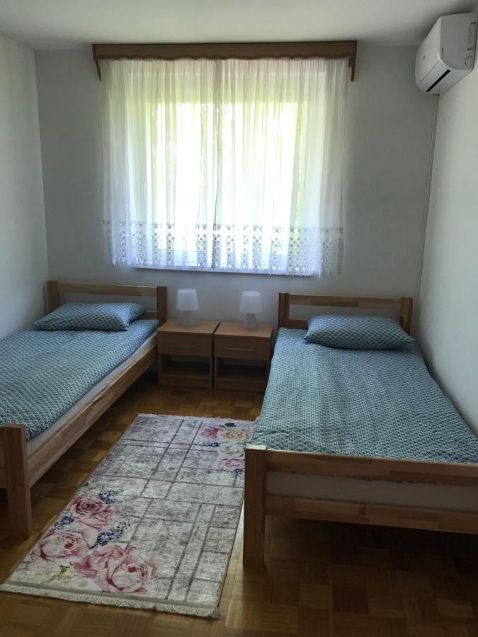 Sobe Lara Apartment Gradacac Екстериор снимка