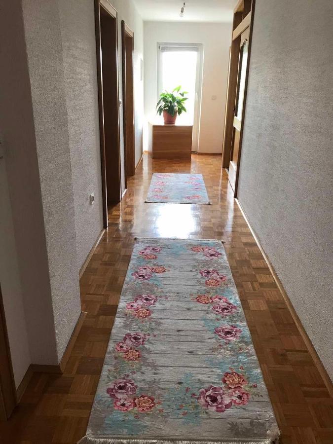 Sobe Lara Apartment Gradacac Екстериор снимка