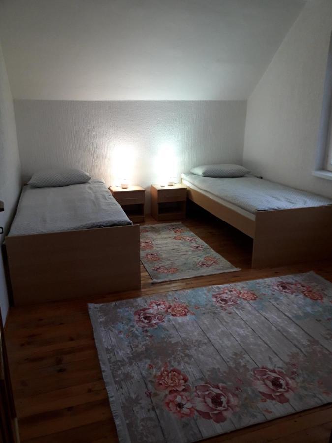 Sobe Lara Apartment Gradacac Екстериор снимка